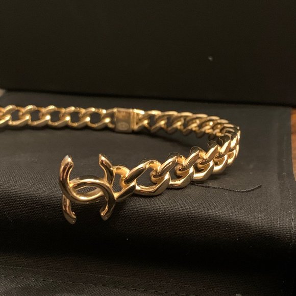 SOLD     Chanel 22C Gold CC Choker Necklace MEDIUM - Picture 7 of 11